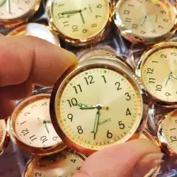 Luminous decoration mini clock-Golden